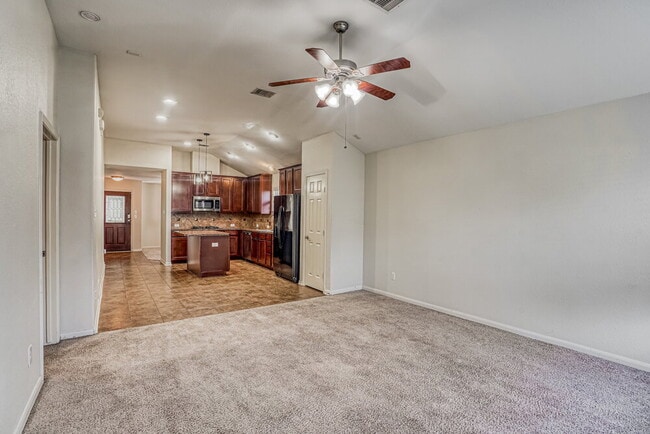 Building Photo - 2219 Diamond Crest Dr