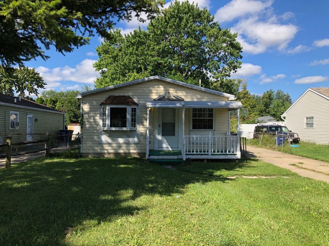 Primary Photo - North End home, Close to the point!