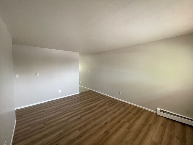 Building Photo - Great 2 Bed 1 Bath Minutes from Old Colora...