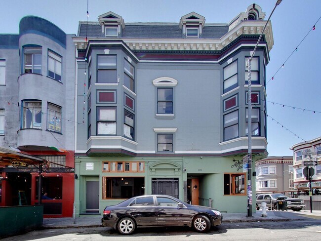 Foto del edificio - 1367 Grant Ave