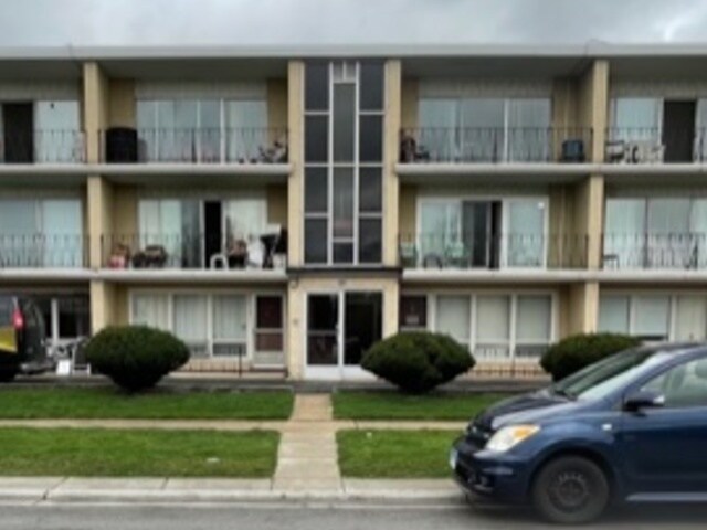 Primary Photo - 9524 Mansfield Ave
