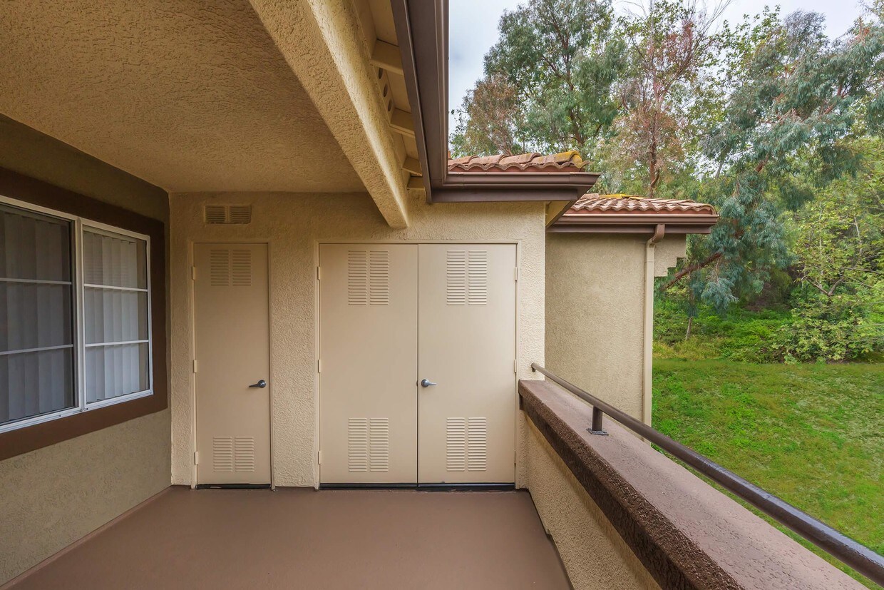 Wood Canyon Villa Apartment Homes Apartments In Aliso Viejo Wood Canyon Villa Apartment Homes Apartments In Aliso Viejo