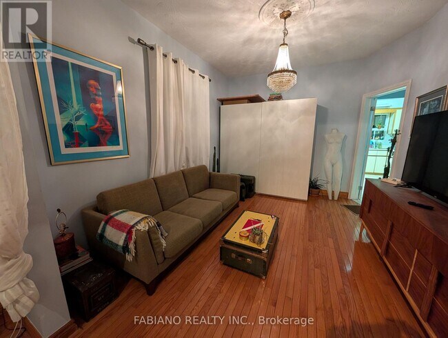 Photo du bâtiment - 1038 Dovercourt Rd