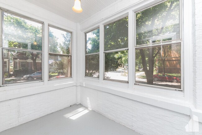 Foto del edificio - 3801 N Seeley Ave