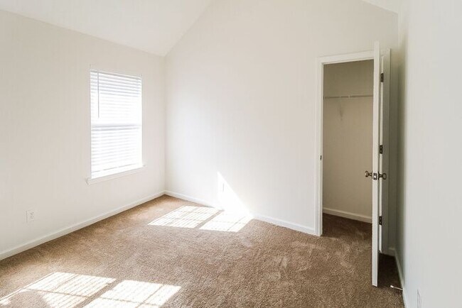 Foto del edificio - 5786 Wellborn Creek Dr