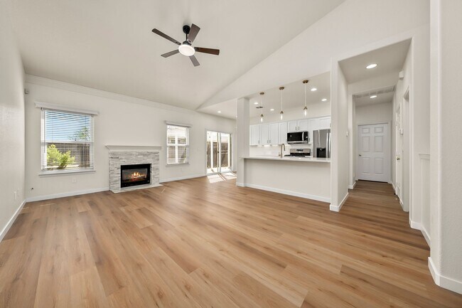 Building Photo - Updated 3-Bed 2 Bath Home – New Kitchen, Flooring & More! $3,400/mo