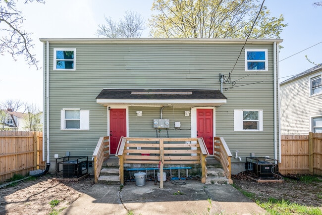 Building Photo - 1098 E 22nd Ave