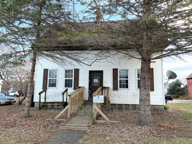 8 Winter St Unit 1, Fairfield, ME 04937 Condo for Rent in Fairfield