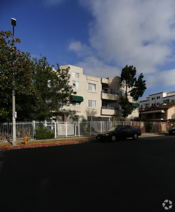 Building Photo - 967 S Manhattan Pl