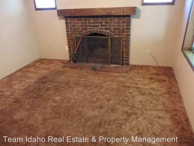 Building Photo - 248 N Asbury St