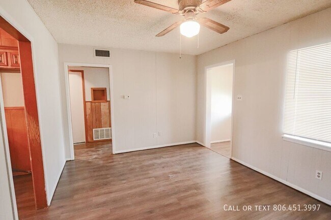 Foto del edificio - 4615 Canton Ave