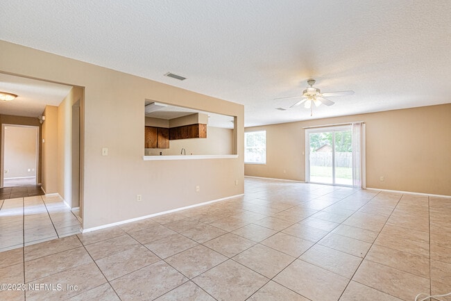 Foto del edificio - 2833 Homestead Rd