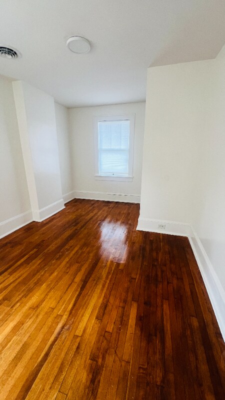 Foto del edificio - 812 Tyler Ave
