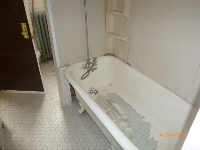 Interior Photo - 6035 Germantown Ave