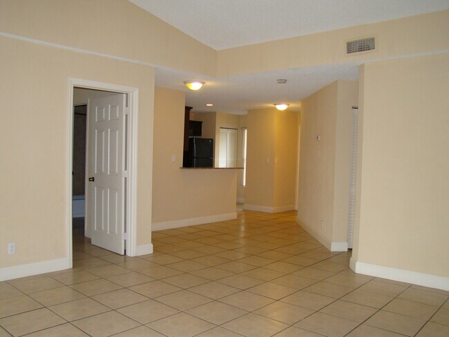 Foto del edificio - Exclusive Offer: Reduced Rates Now Availab...