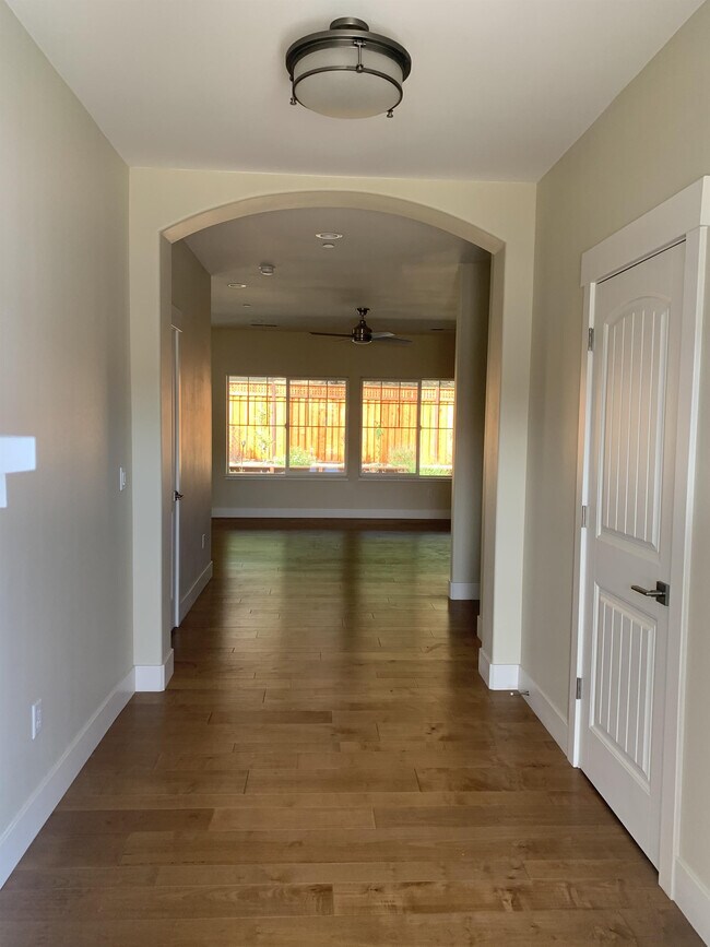 Foto del edificio - 3626 Aaron Dr