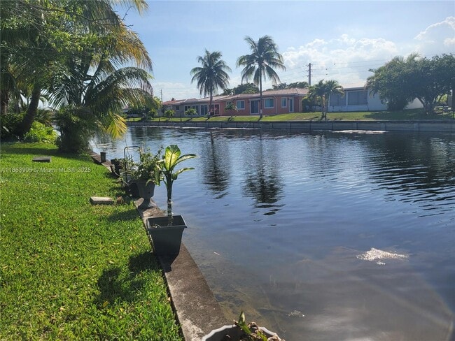 Foto del edificio - 4519 NW 49th Dr