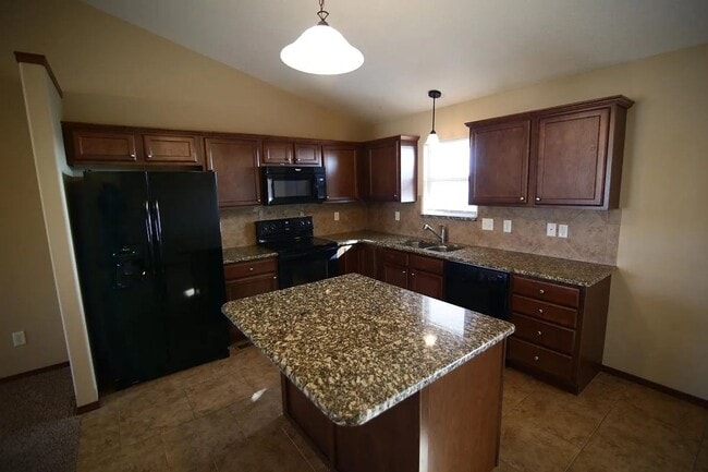 Building Photo - 5245 N Lycee Cir