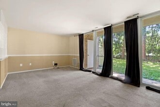 Building Photo - 752 Quince Orchard Blvd