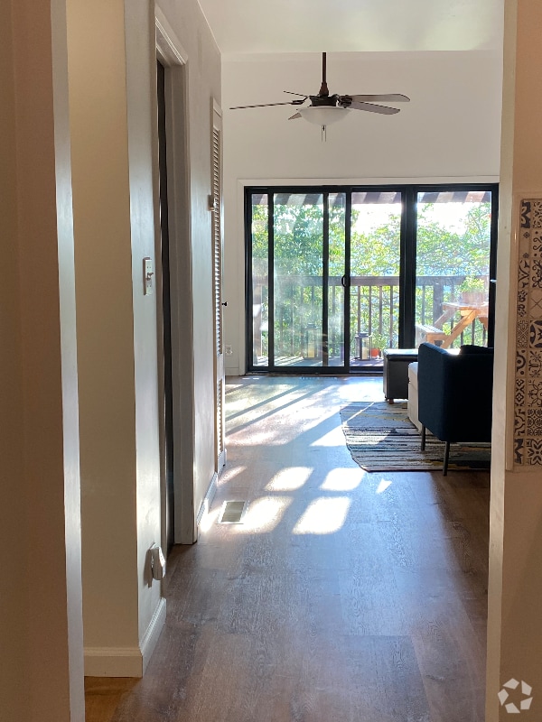 Building Photo - 5404 Briar Ridge Dr