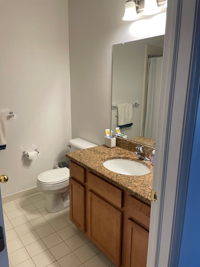 Foto del edificio - 5748 Hampshire Ln