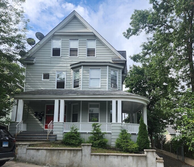 Foto principal - 14 Eastwood Ave