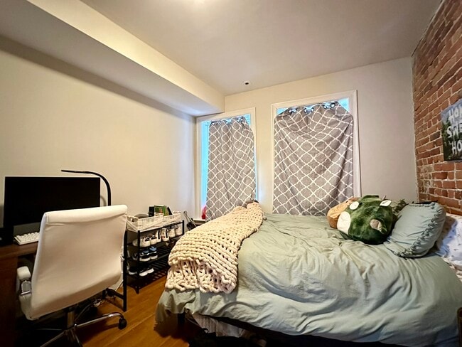 Foto del edificio - 836 Huntington Ave