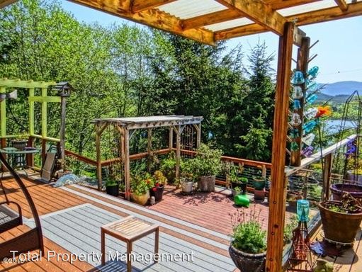 Building Photo - 1675 NE Regatta Way
