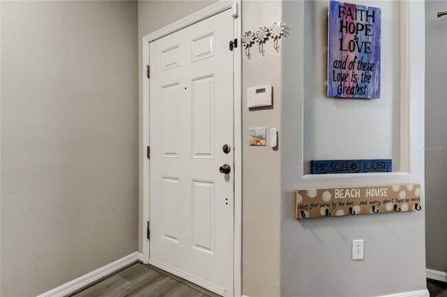 Foto del edificio - 1138 Hillhurst Dr