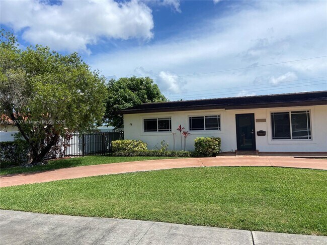 Building Photo - 10420 SW 52nd St