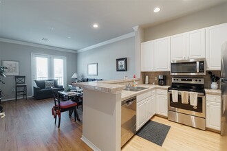 Building Photo - 2400 McCue Rd