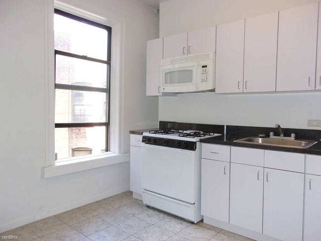 Building Photo - 153 Vermilyea Ave