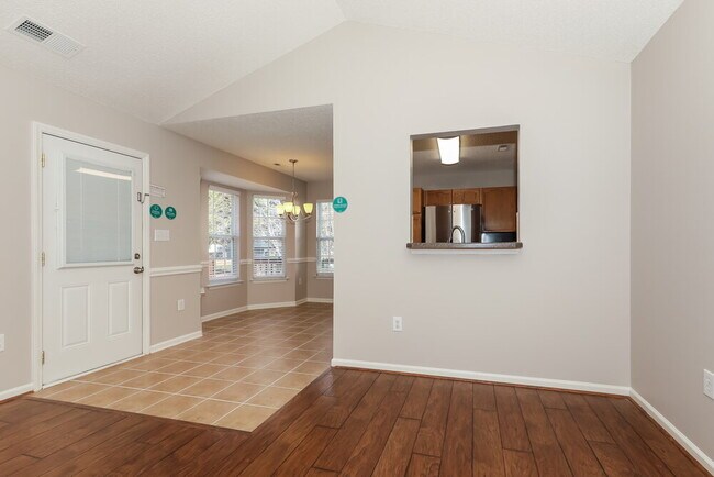 Building Photo - 3238 Longspur Dr
