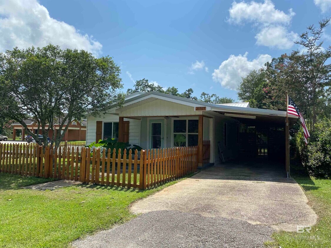 Foto principal - 21769 Broad St