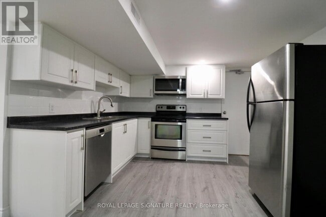 Building Photo - 309 Cranbrook Dr