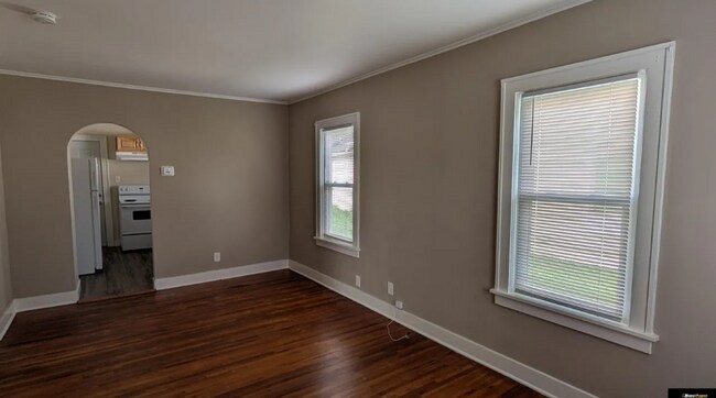 Building Photo - 2622 Avenue B