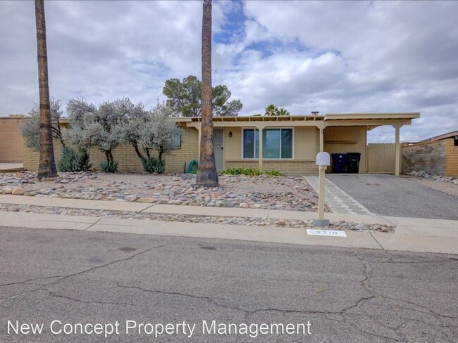 3 br, 2 bath House - 3710 S Treck Pl photo'