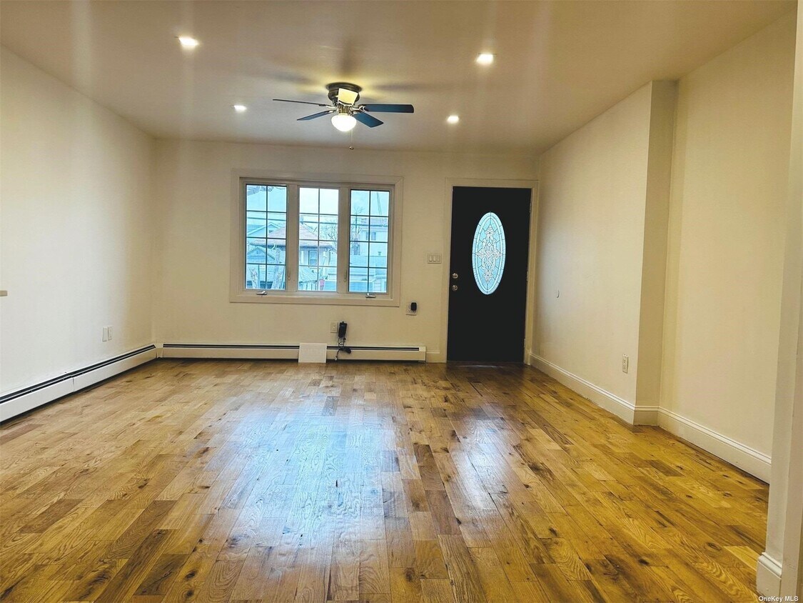 344 Beach 87th St Unit 1, Queens, NY 11693 Room for Rent in Queens