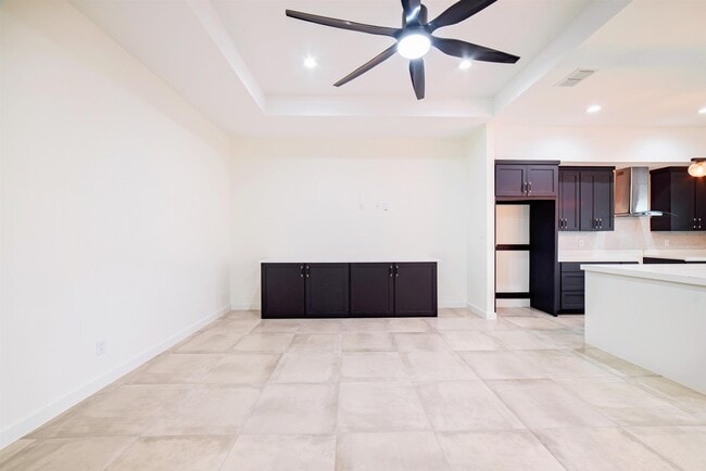 Building Photo - 1421 El CAPORAL DR.