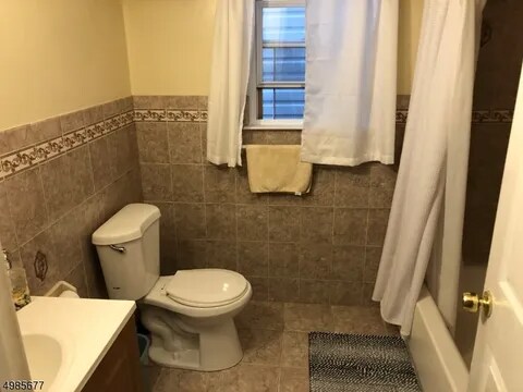 Foto del edificio - 469 Hawthorne Ave