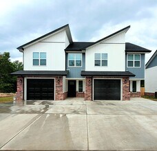 Building Photo - 1106 Rex Ave