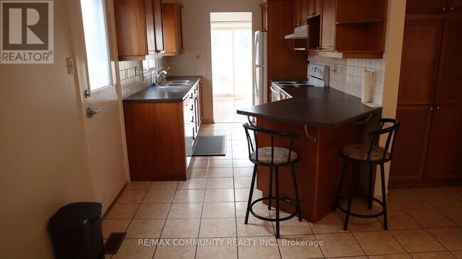 Photo du bâtiment - 172 Bellamy Rd N