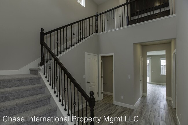 Building Photo - 4 br, 3.5 bath House - 7166 Eldridge Street