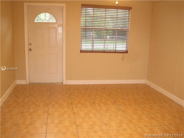 Foto del edificio - 5719 SW 40th St