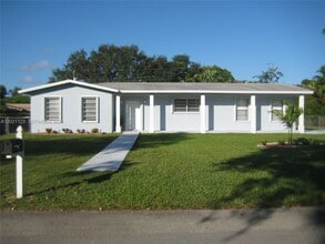 Building Photo - 13220 SW 99th Pl