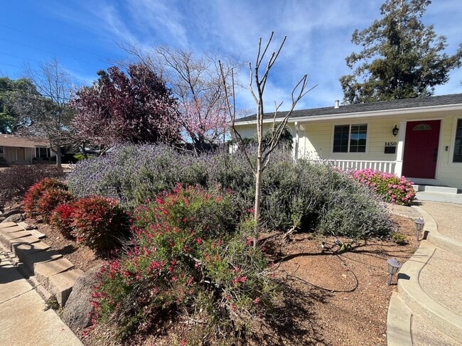 Foto del edificio - 1450 Carolina Dr