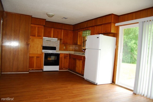Foto del edificio - 3 br, 1.5 bath House - 11589 Harris Dr