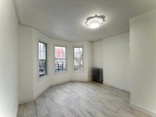 Foto del edificio - 116 Grace St