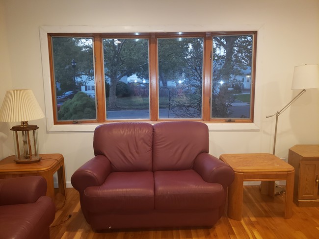 Front Window - 3934 Daleview Ave