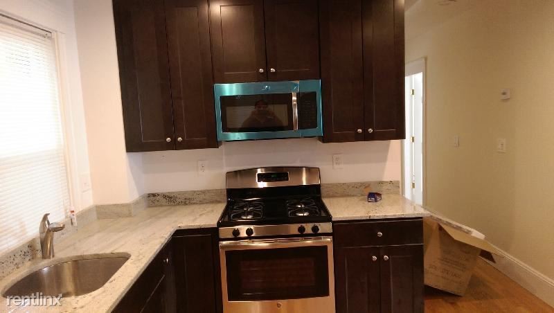 Building Photo - 139 Calumet St